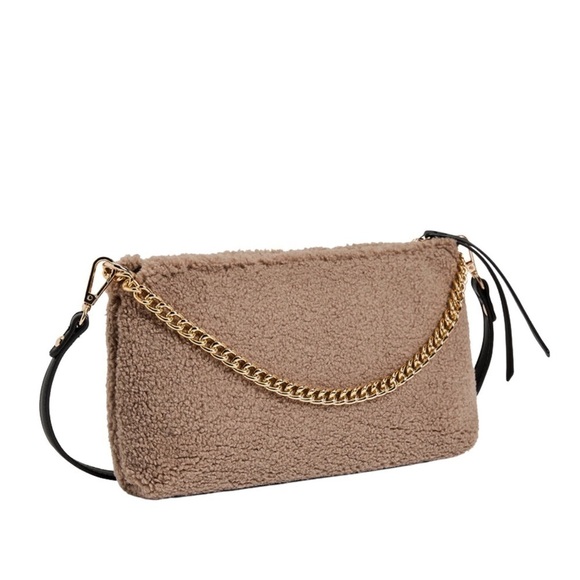 New! Like Dreams Demi Envelope Sherpa Faux Leather Gold Chain Mini Shoulder Bag - Picture 2 of 13